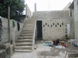 Escalier et salle 1